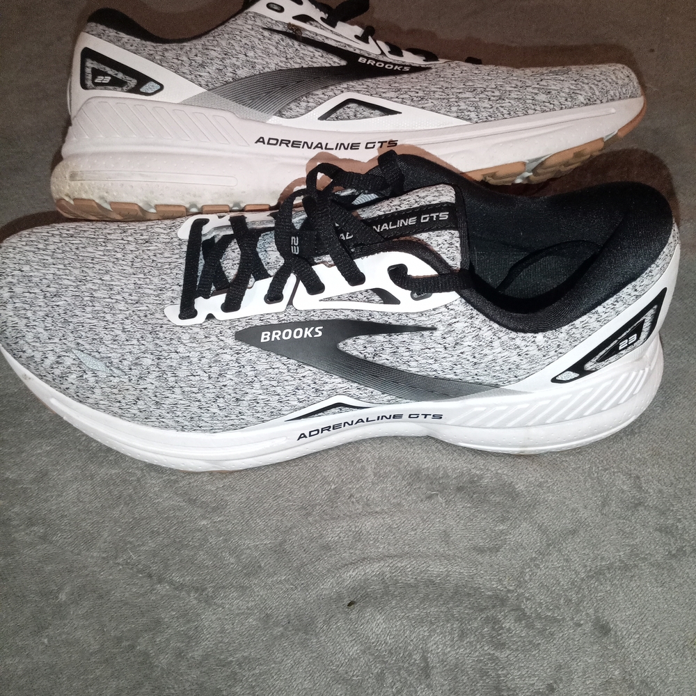 Brooks Adrenaline GTS Men's Gray Running Shoes